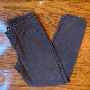 Gap sz 4 Woman’s corduroy legging jeans
